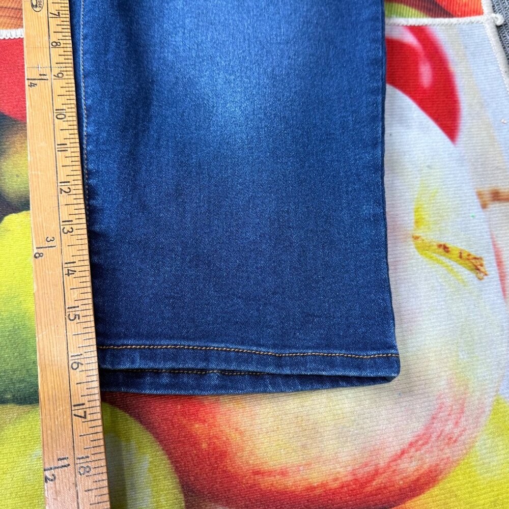 Faith Jeans Womens Size 14W Blue Capri Distressed Denim Pants Keep The Faith - Picture 6 of 8